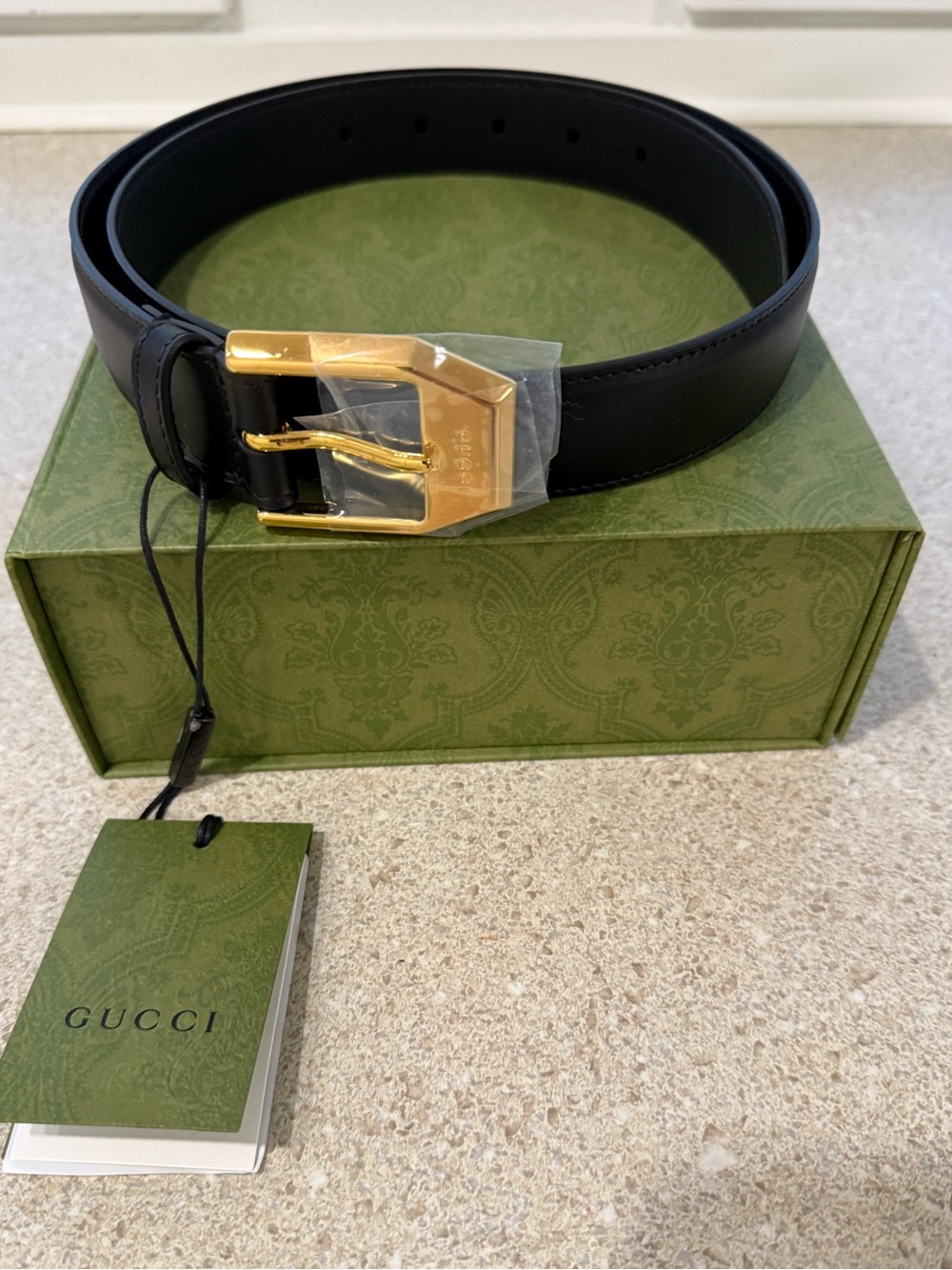 Gucci Men’s Black Leather Belt with Gold-Tone Buckle